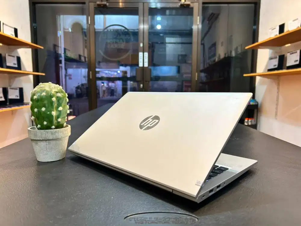 HP ELITEBOOK 845 G8 // 16GB // BACKLIT