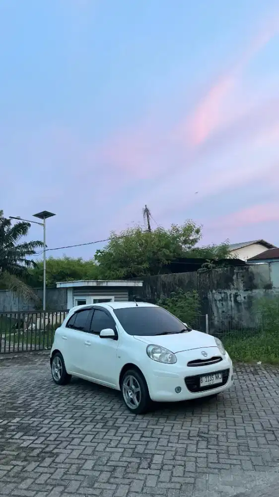 Nissan March 1.2 Manual tahun 2012