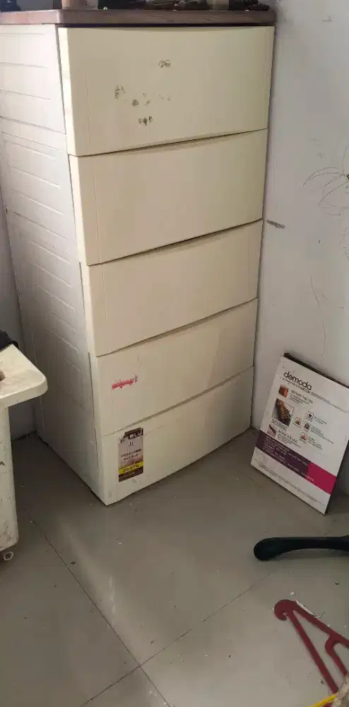 Lemari olimplast 5 pintu