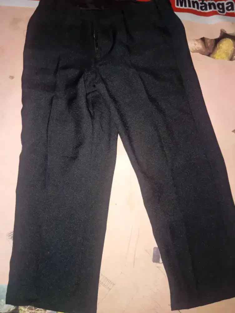 celana kain formal Hitam