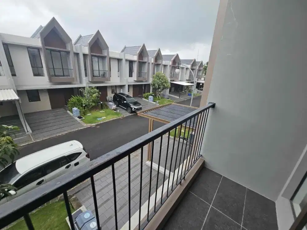 dijual cepat rumah 2 lantai di summarecon mutiara makassar siap huni