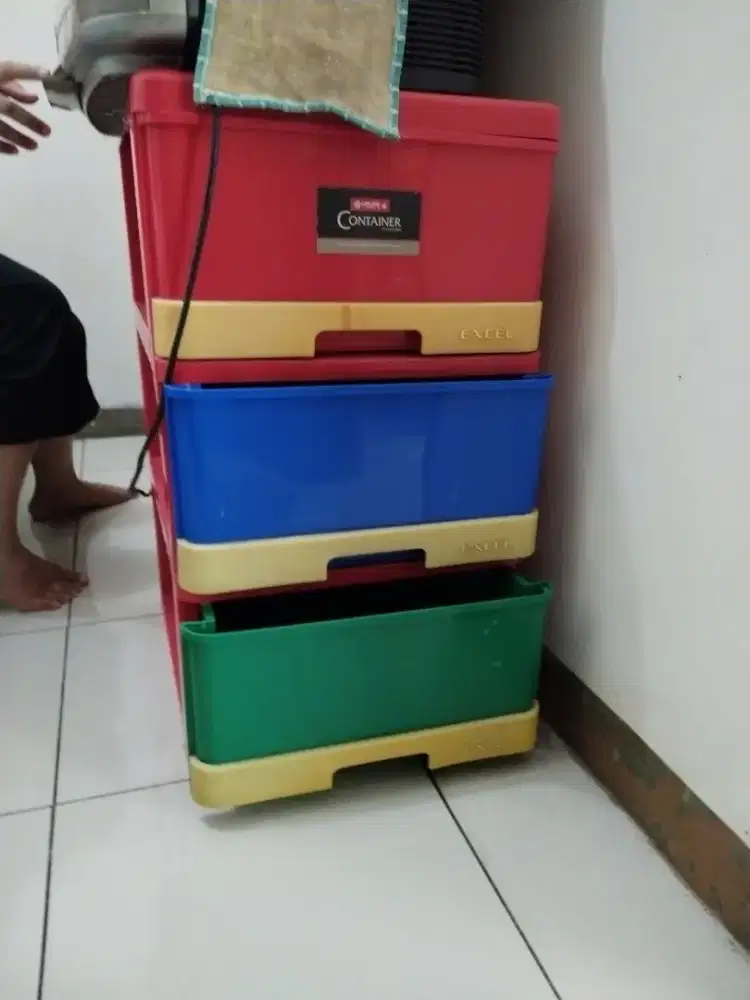 Jual cepat lemari susun lion star