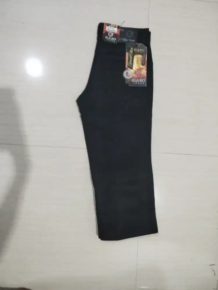 Celana jeans panjang merk Giano baru