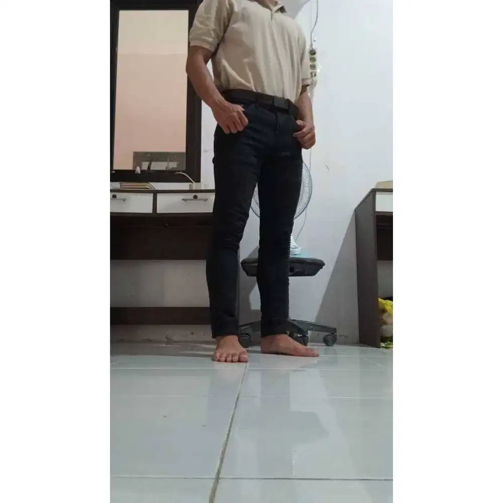 Celana Cowok Chinos Merk EMBA