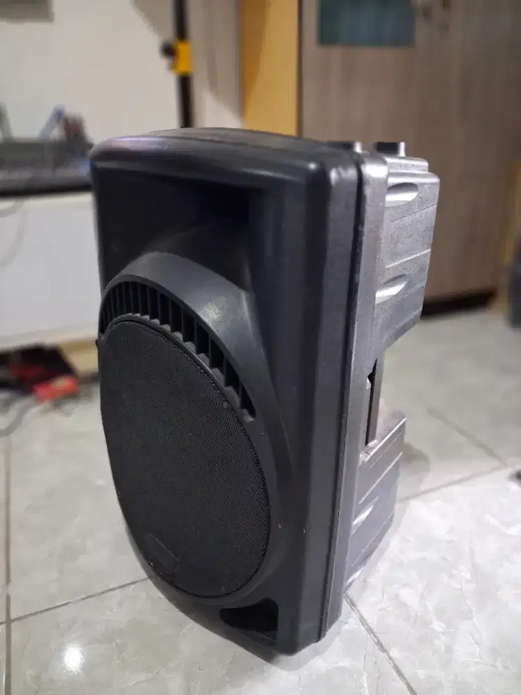 Speaker aktif 15 inch merk Ashley (Second)
