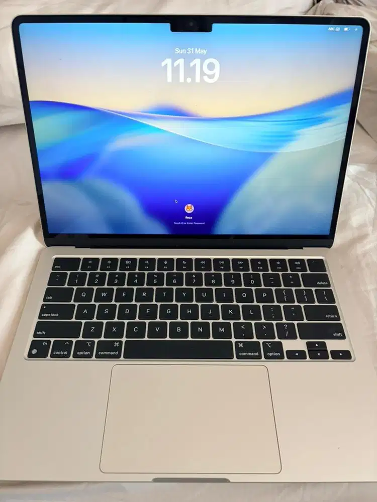Macbook air m2 16gb ram