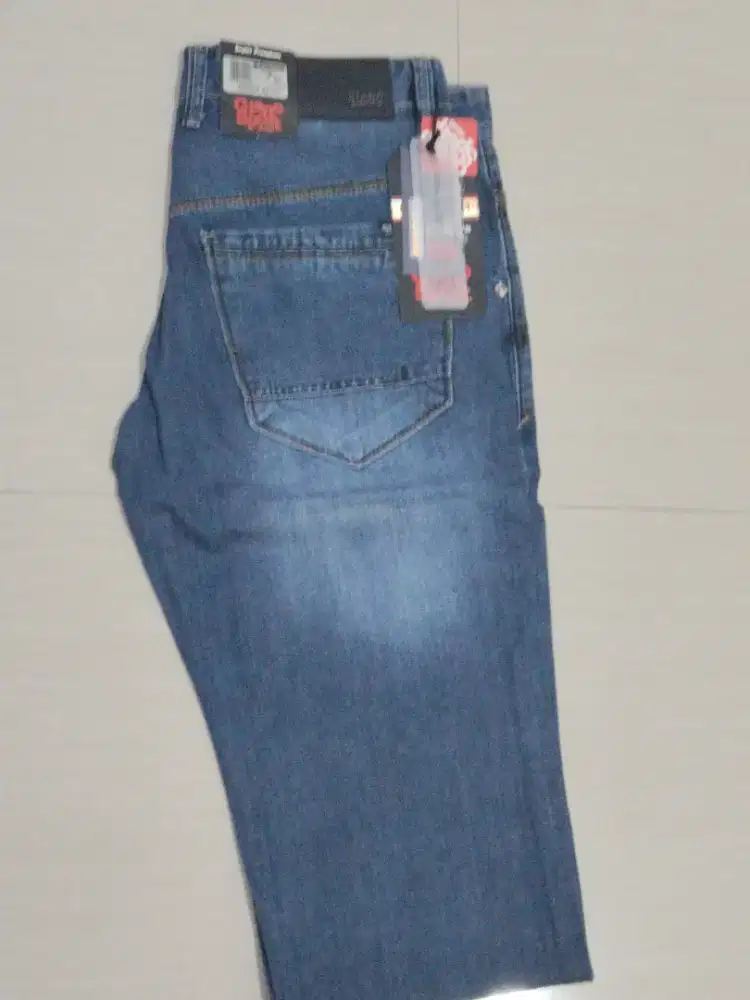 Jual celana jeans biru merk Giano baru