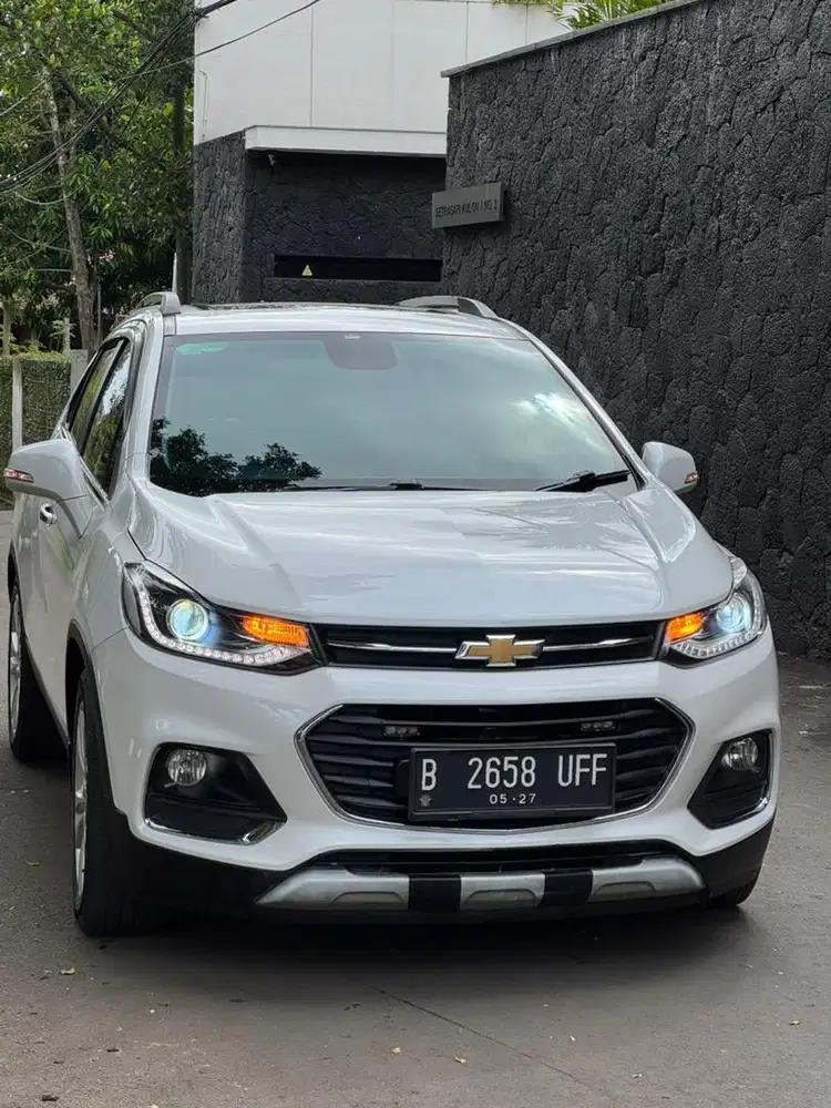 Chevrolet TRAX LTZ KM 70RB / PREMIER TURBO 1.4 Tahun 2017