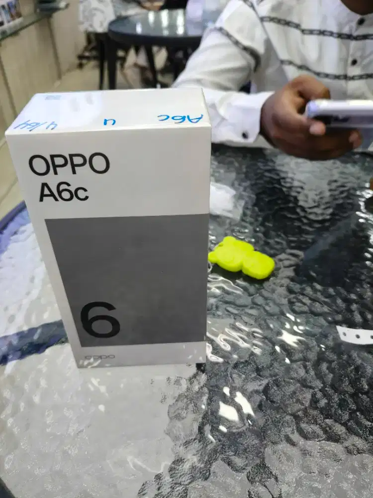 OPPO A6C RAM 4+8/128 BATRAI 7.000 mAh GARANSI RESMI
