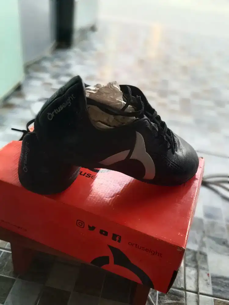 Sepatu Futsal Ortuseight