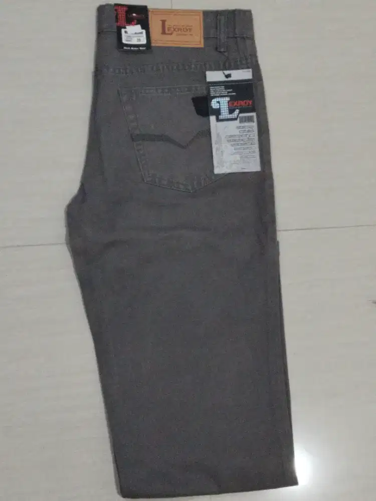 Celana panjang warna charcoal grey baru