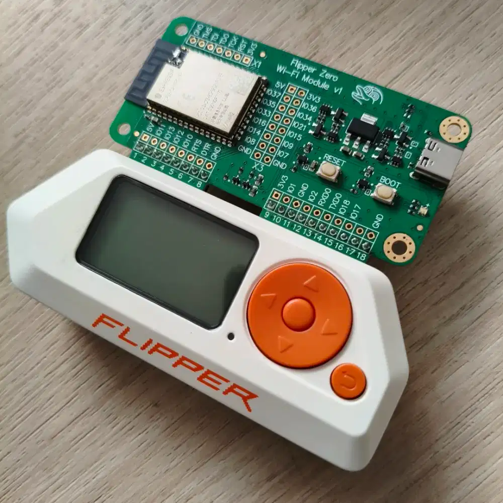 Flipper Zero Original + WiFi Developer Board Official