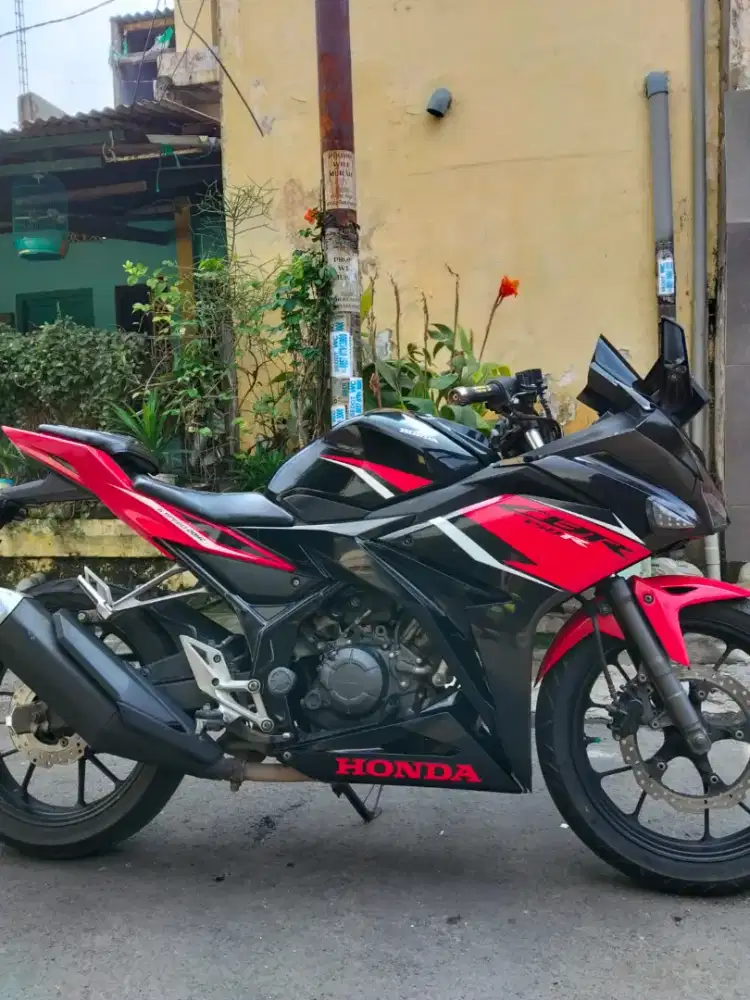 Honda CBR 150R Tahun 2020