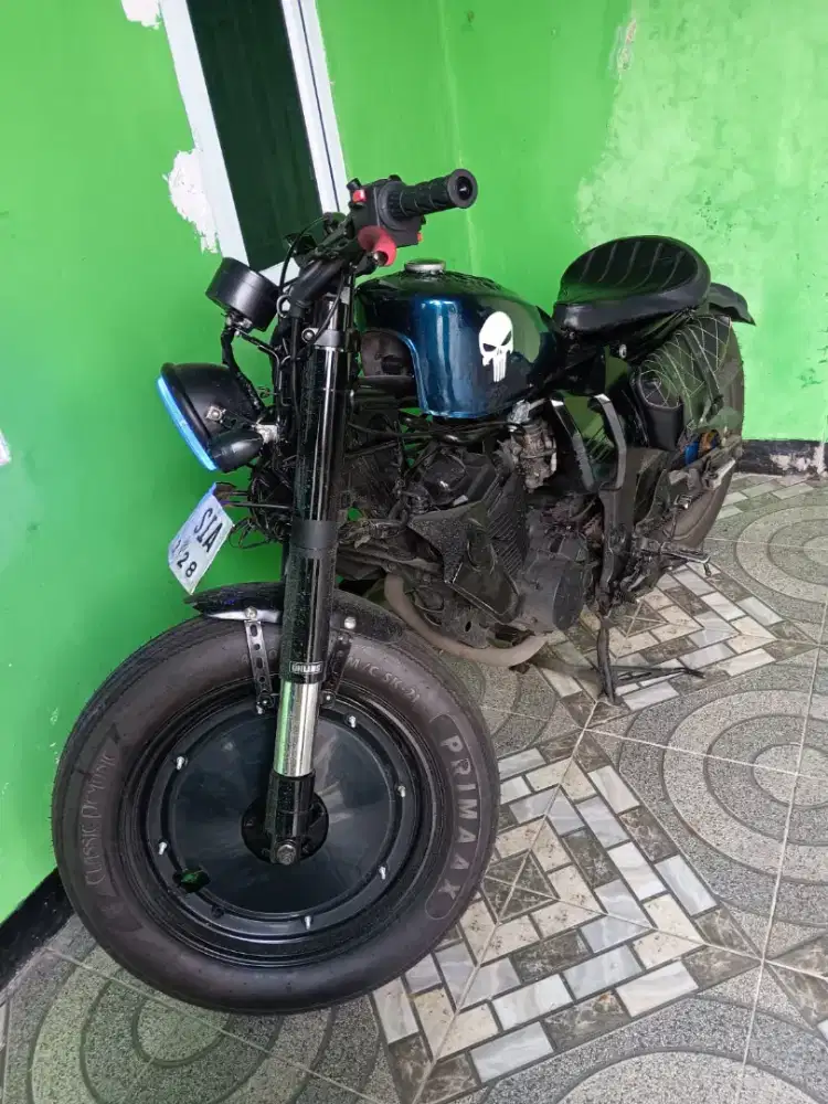 Motor custom byson