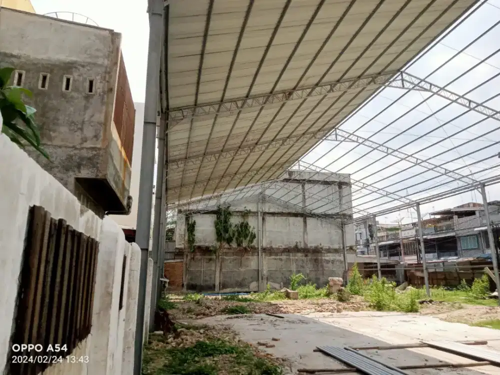 Kanopi bahan baja medan