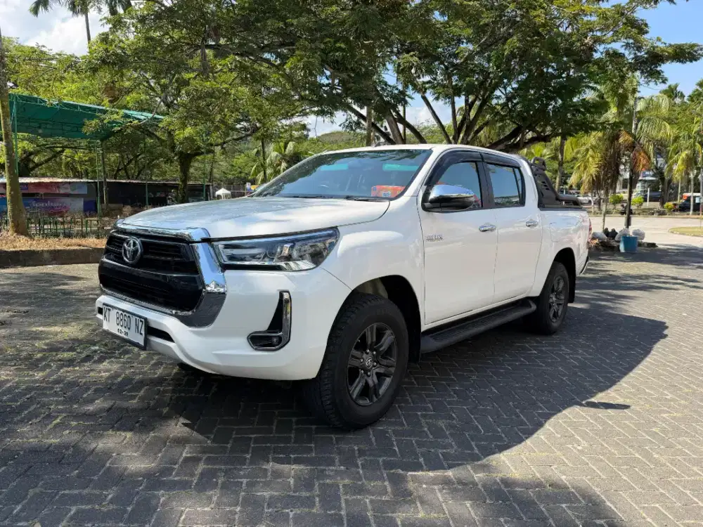 Toyota Hilux 2.4V DC 4x4 AT