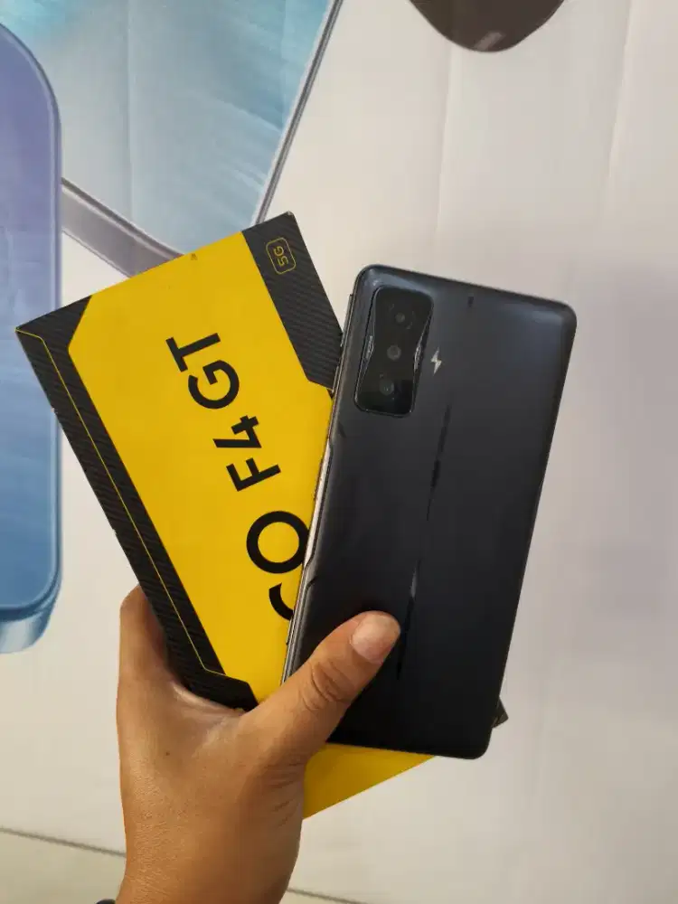 Poco f4 gt 5g ram 12/256 second