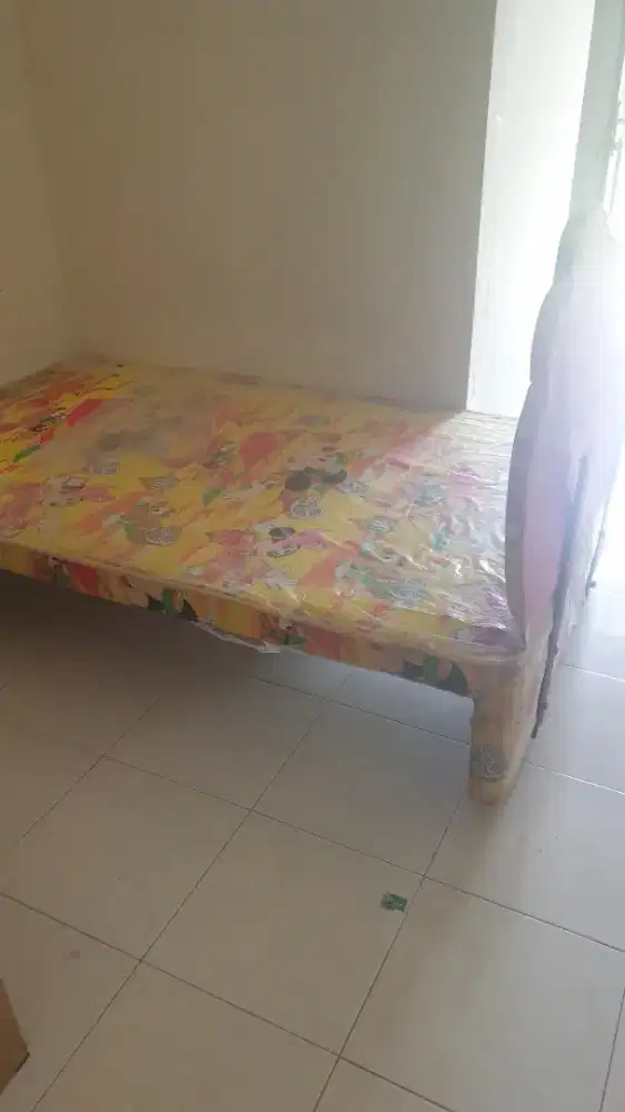 Baju dan lemari