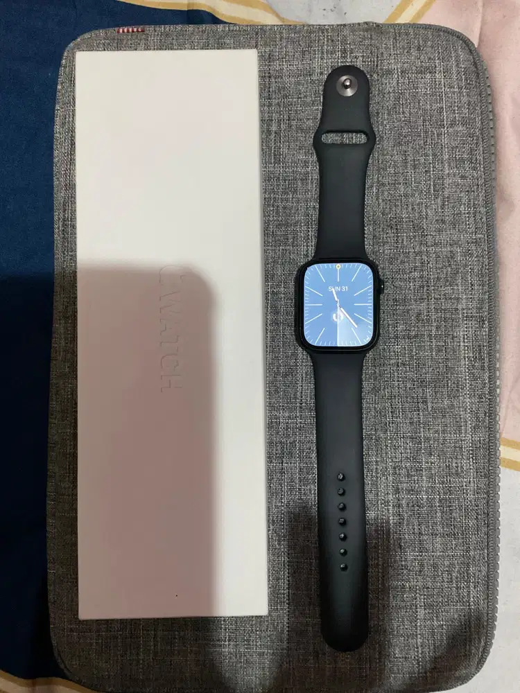 Apple Watch Series 9 45mm Midnight SB M/L GPS (Fee Nike Sport Band)