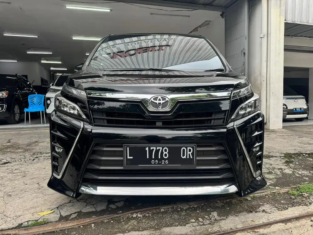 TOYOTA VOXY 2.0 MATIC 2021 SUNROOF DP MINIM