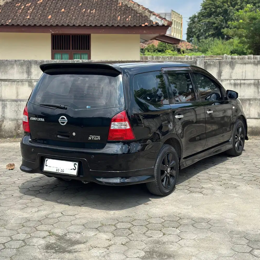 Nissan Grand livina 2012 Bensin