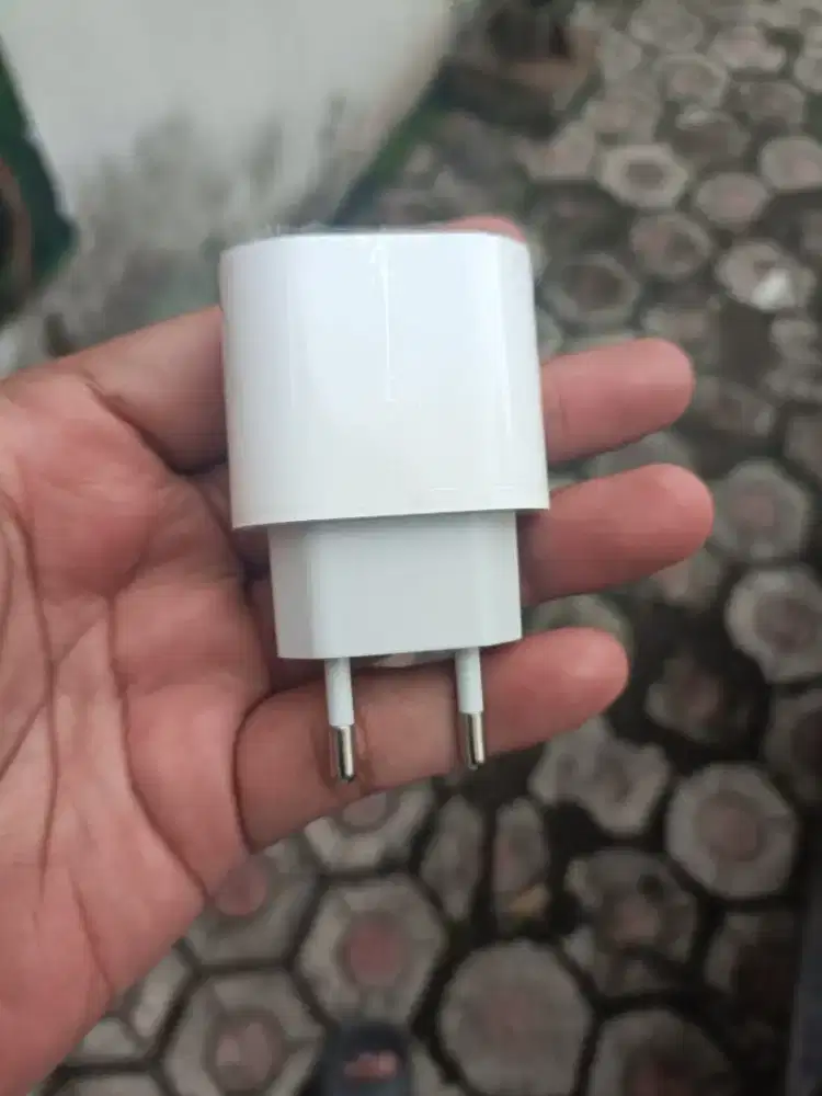 CHARGER IPHONE 20 WATT ORI IBOX