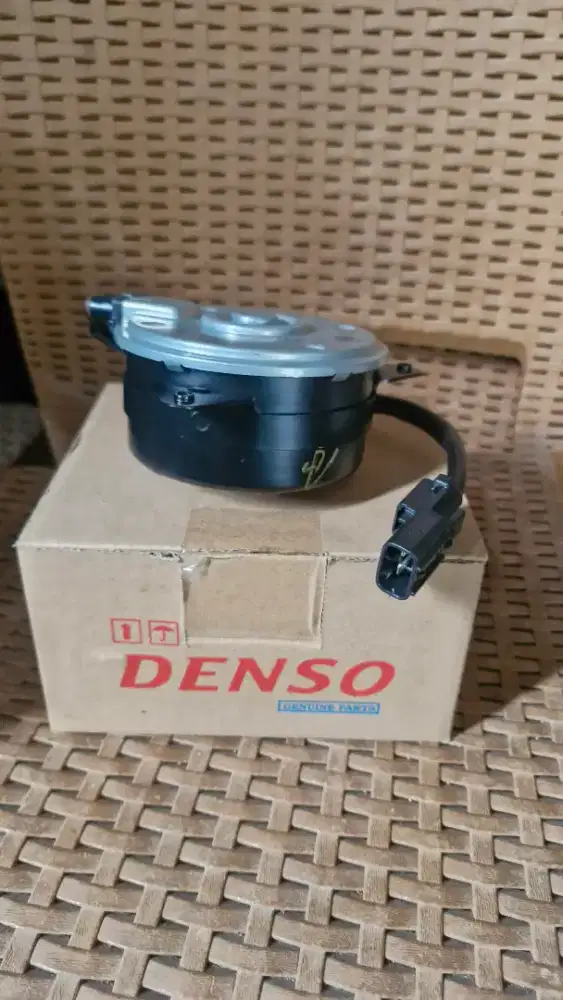 Motor Fan Radiator Denso 7 Daun