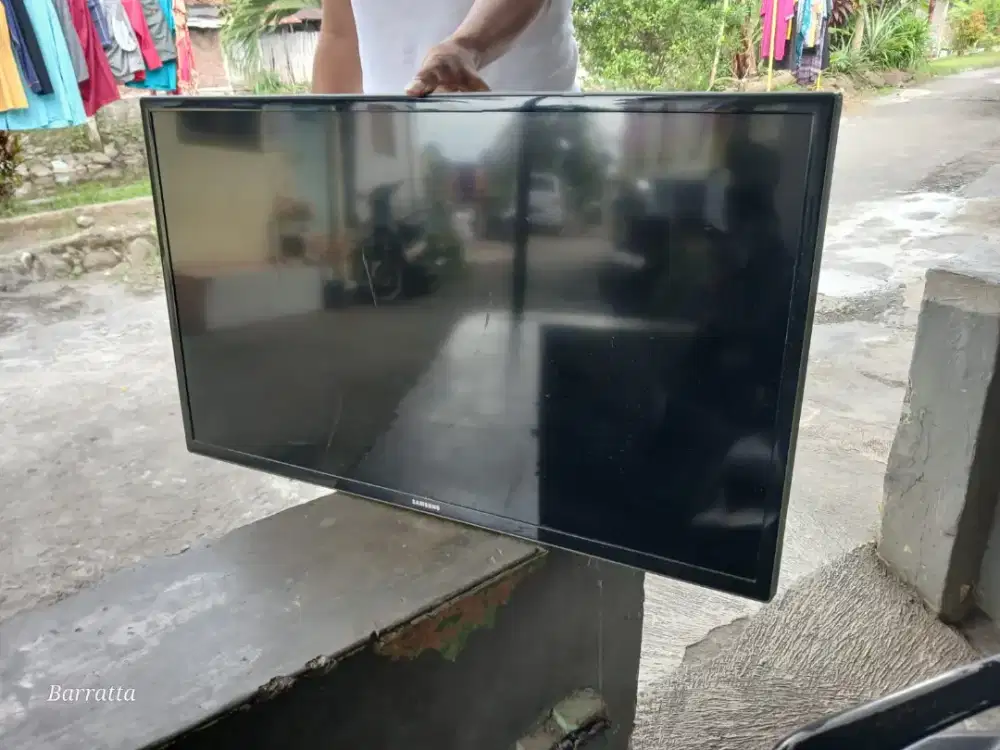 Dijual TV LED Samsung dan LG 32in