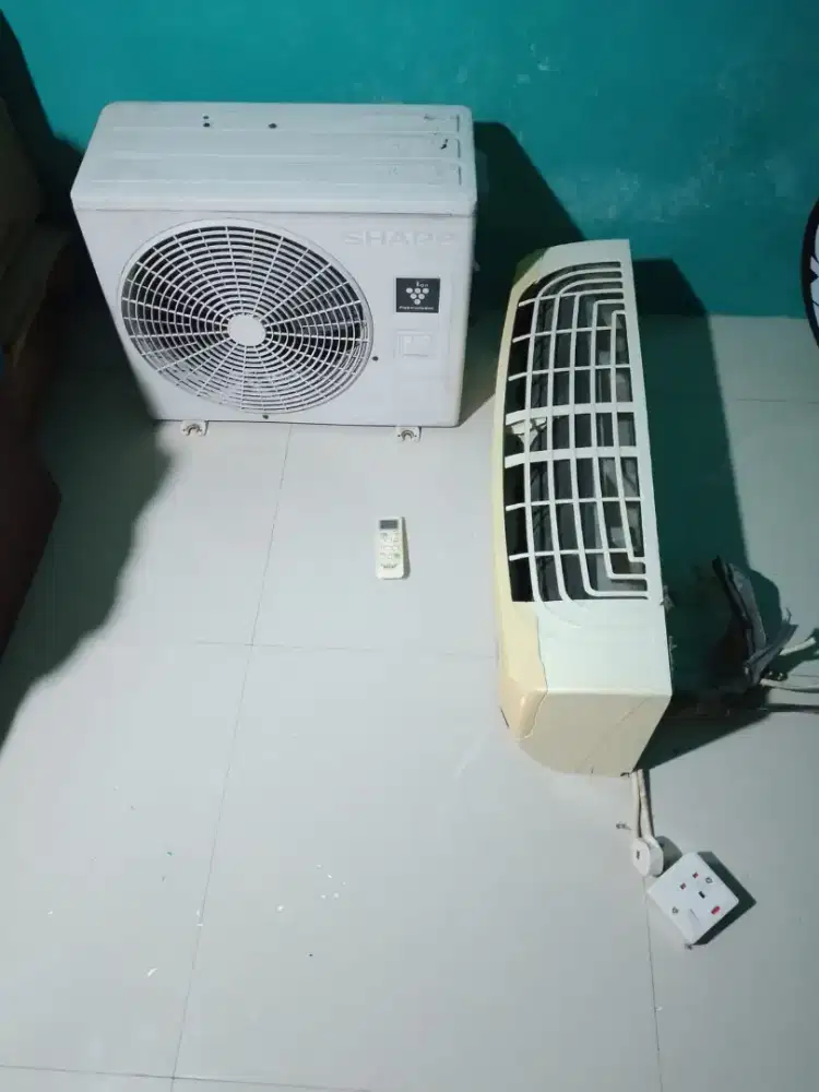JUAL AC Sharp 1 Pk dingin minus perlu ganti bering