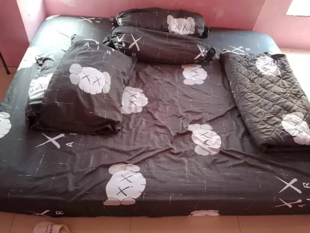 bedcover set sprei set sarung bantal 2 sarung guling 2 ukuran 180×200