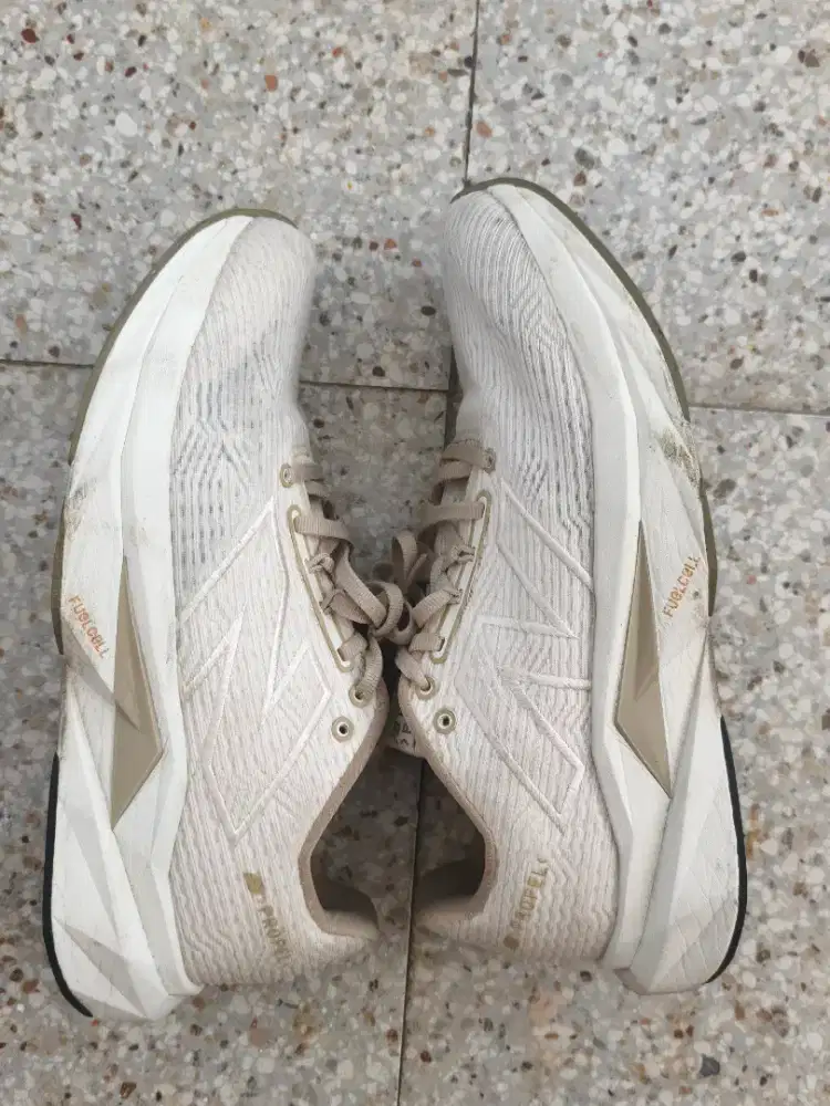 Sepatu New Balance