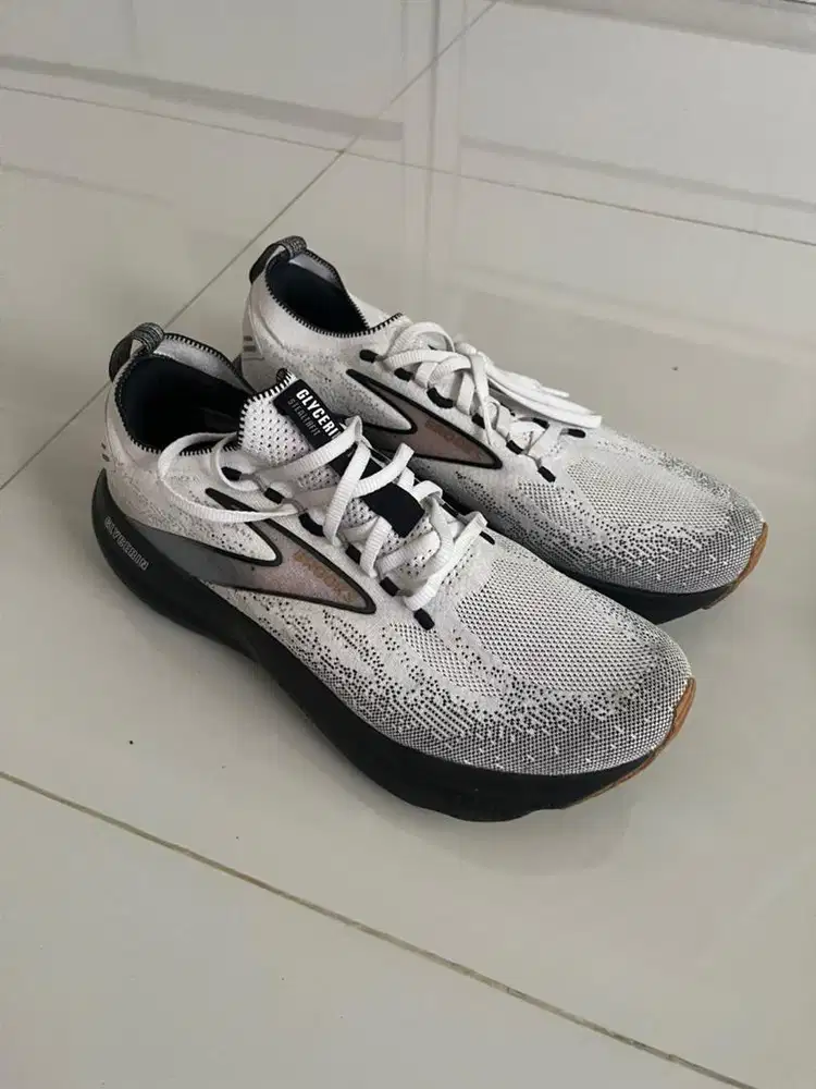Sepatu brooks glycerin size 43