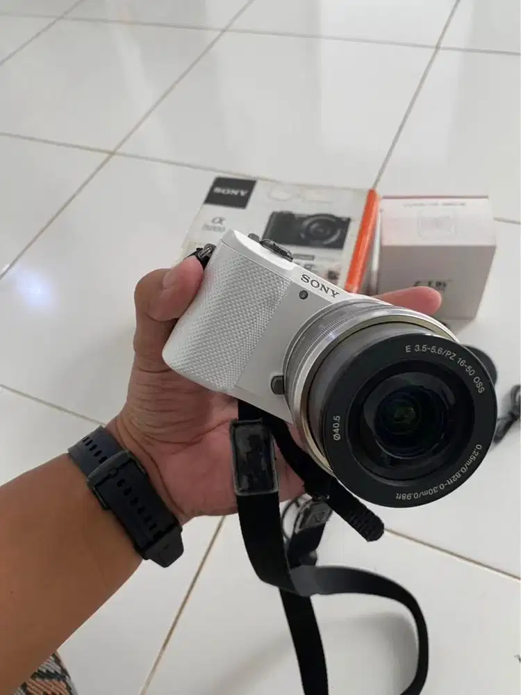 Mirrorless Sony a5000 + lensa 7artisan