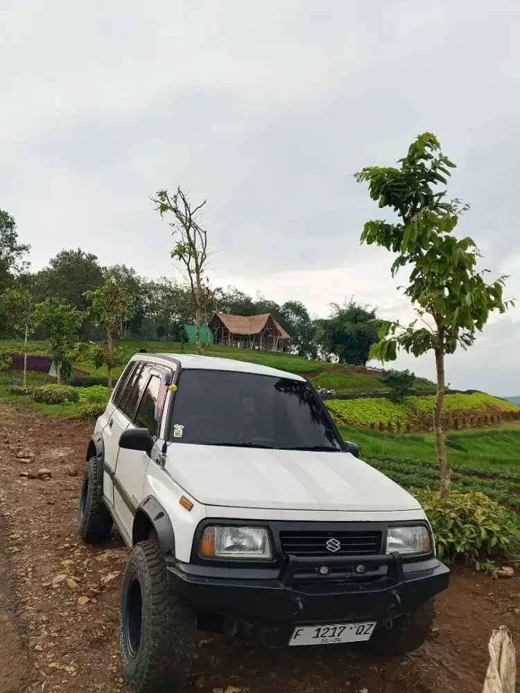 ESCUDO 1.6 tahun 1995