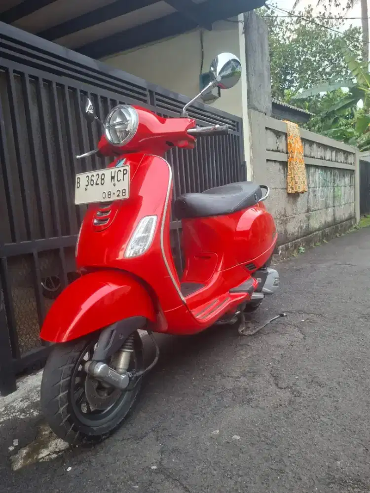 PIAGGIO VESPA LX IGET 125 TAHUN 2023 MESIN OK