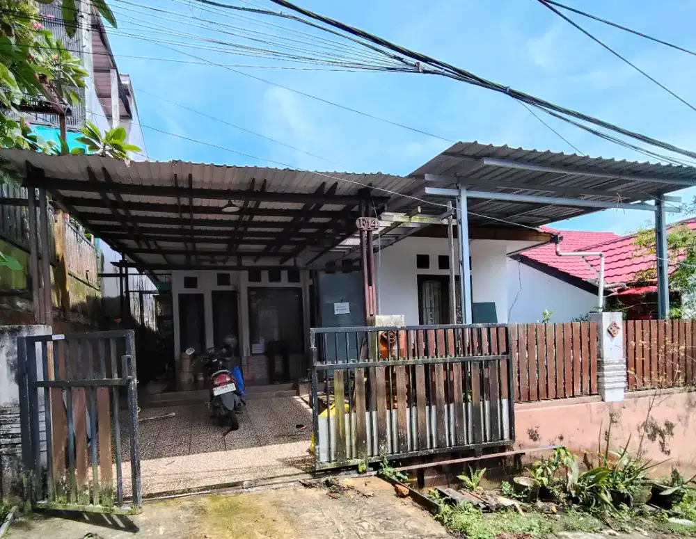 Disewakan rumah semi furnish