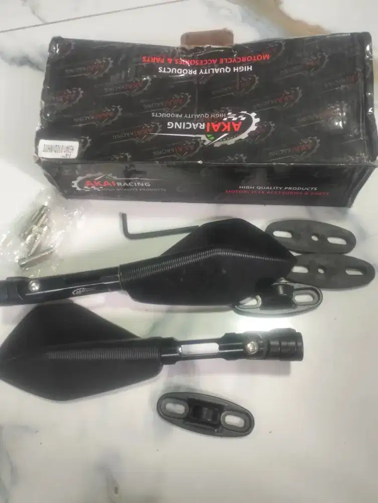 Bismillah, Dijual spion AKAI Racing