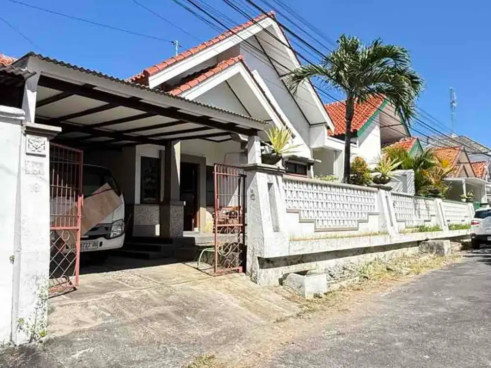 DIJUAL RUMAH FULL FURNISHED DI KORI NUANSA JIMBARAN – DEKAT JALAN UTAMA