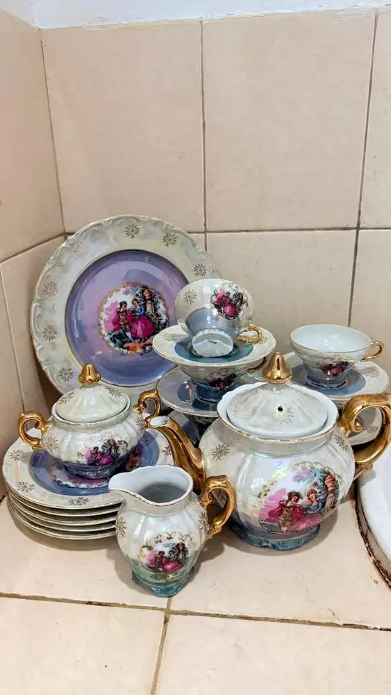 Tea set Dancing Dutchman lawas