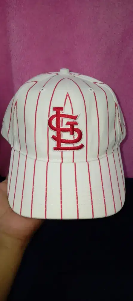 Topi Caps Fan Favorite - Logo SLT