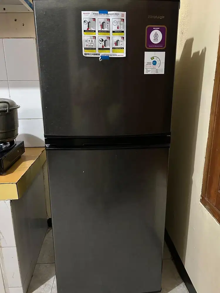 kulkas sharp 2 pintu