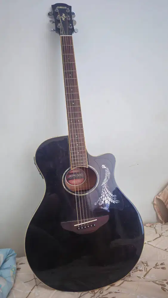 Yamaha APX600 Black