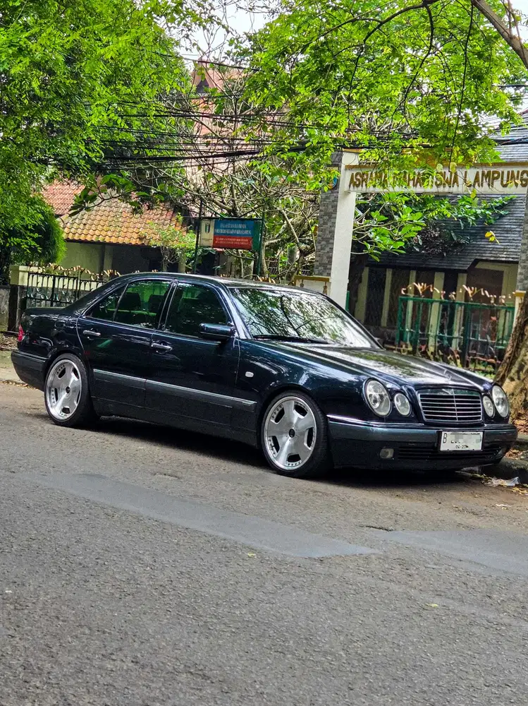 Mercy E320 a/t elegance th'97 terawat siap pakai