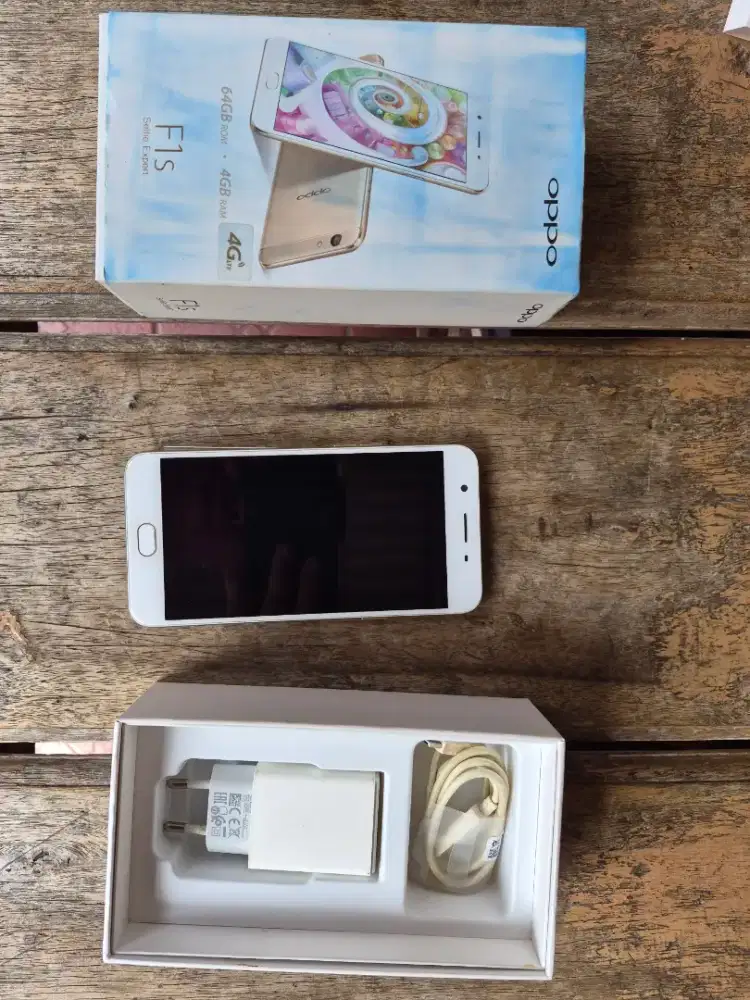 Oppo F1S 4/64GB mesin dan layar masih seger