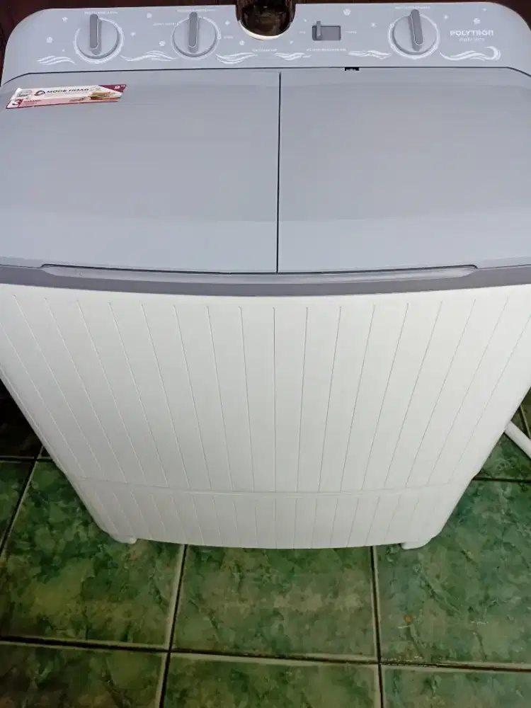 Dijual mesin cuci merk polytron kap 9 kg
