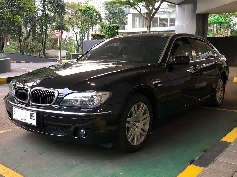 BMW 730Li Automatic 2004 Hitam