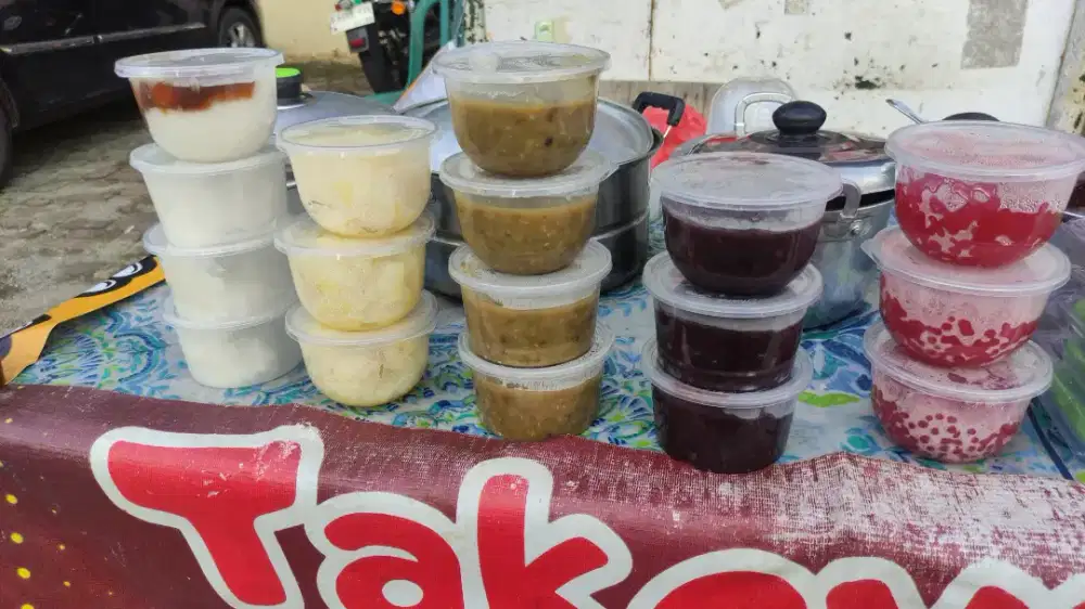 Jaga lapak Takoyaki Bubur