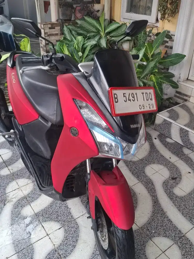 Yamaha Lexi Red