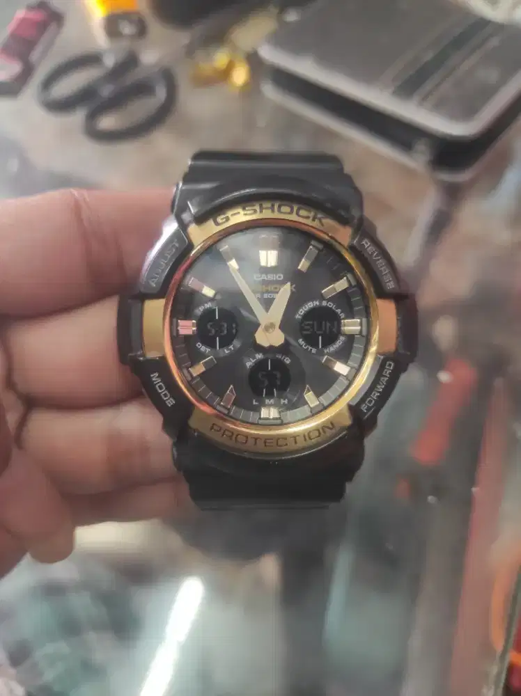 Casio G-Shock model GAS-100G-1A berwarna hitam