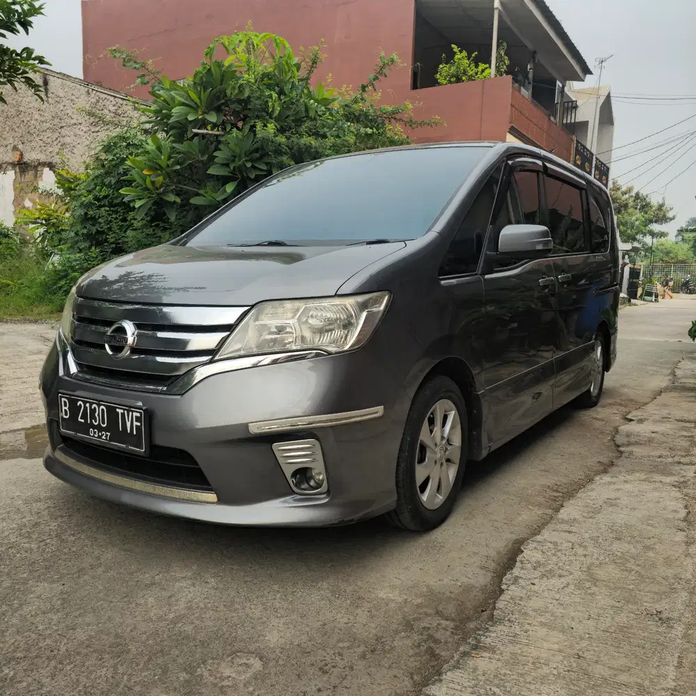Nissan Serena 2015 Bensin